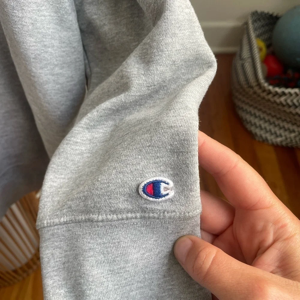 Champion Heather Gray Athletic Sweatshirt L